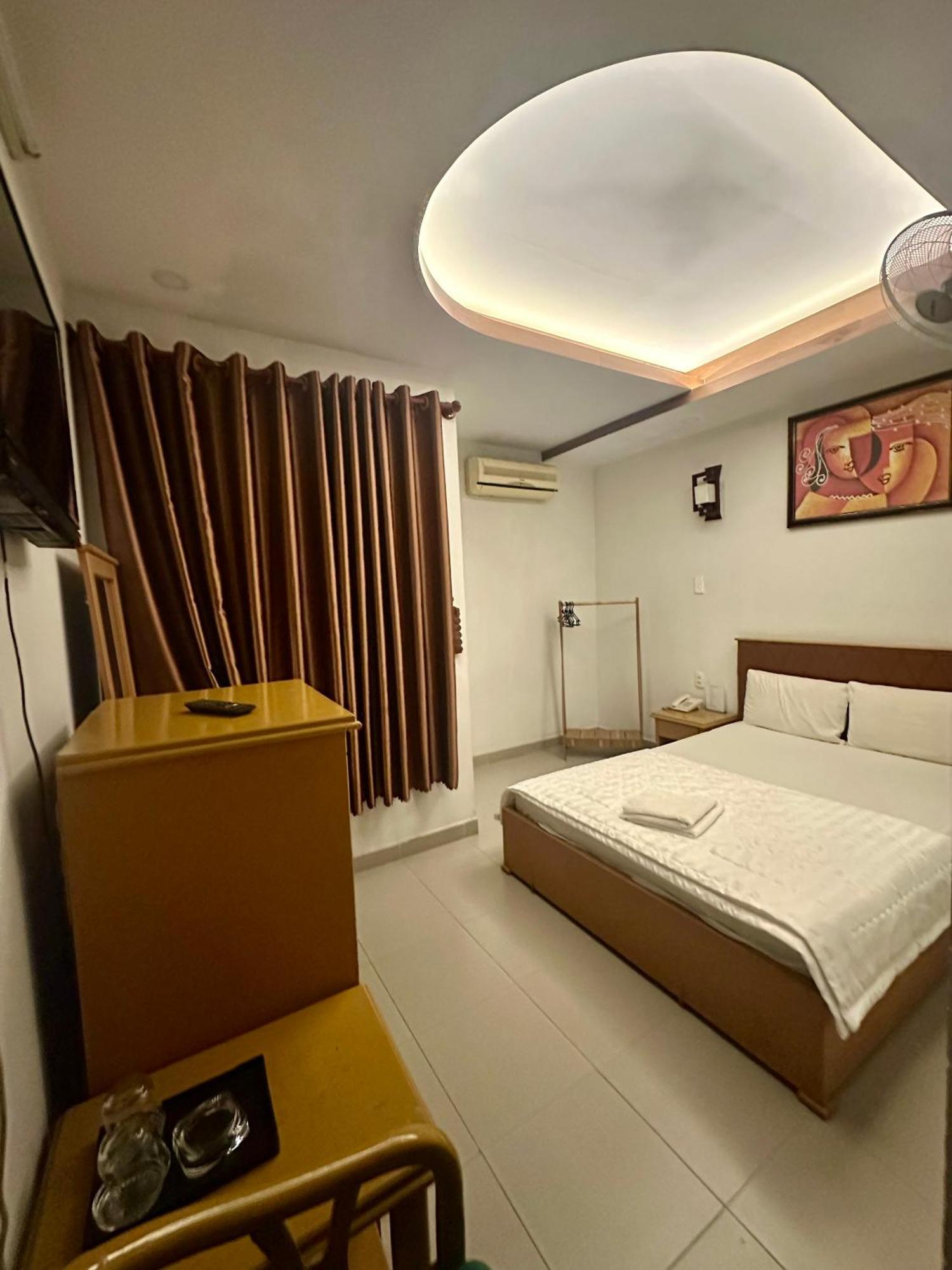Ngoc Hoa Mai Hotel Ho Chi Minh City Exterior photo